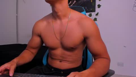 Snapshot of oliver_bray chatting on 01/25/25, 12:06 Oliver bray online show from 01/25/25, 12:06