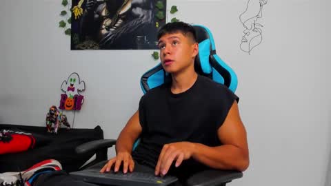 Snapshot of oliver_bray chatting on 02/04/25, 12:19 Oliver bray online show from 02/04/25, 12:19