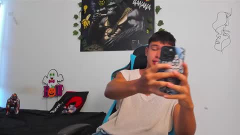 Snapshot of oliver_bray chatting on 02/17/25, 03:31 Oliver bray online show from 02/17/25, 03:31