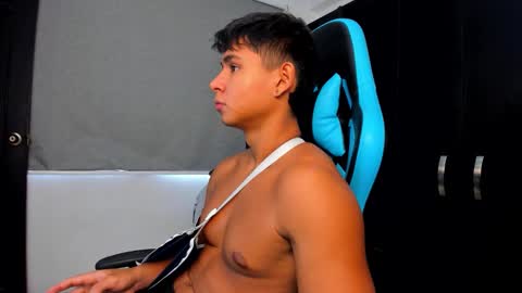 Snapshot of oliver_bray chatting on 10/03/25, 05:43 Oliver bray online show from 10/03/25, 05:43