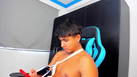 Snapshot of oliver_bray chatting on 10/19/25, 03:56 Oliver bray online show from 10/19/25, 03:56