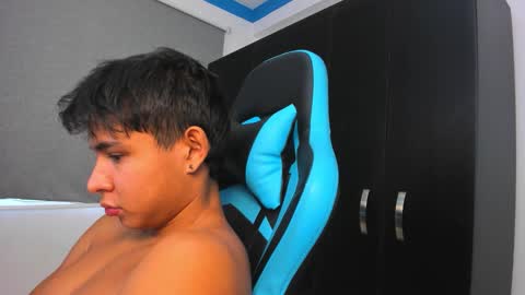 Snapshot of oliver_bray chatting on 10/20/25, 07:03 Oliver bray online show from 10/20/25, 07:03