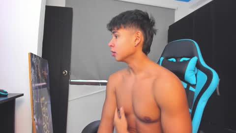 Snapshot of oliver_bray chatting on 11/03/25, 05:25 Oliver bray online show from 11/03/25, 05:25