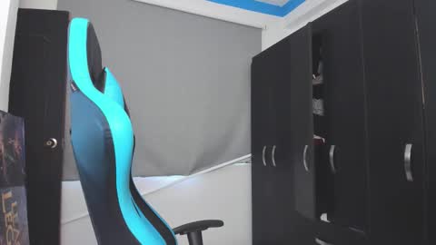 Snapshot of oliver_bray chatting on 11/06/25, 02:51 Oliver bray online show from 11/06/25, 02:51