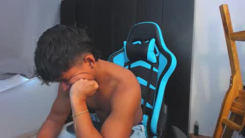 Snapshot of oliver_bray chatting on 11/23/25, 03:34 Oliver bray online show from 11/23/25, 03:34