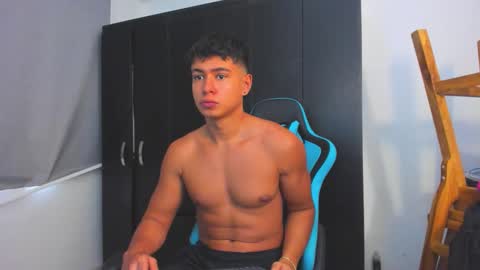 Snapshot of oliver_bray chatting on 11/24/25, 04:07 Oliver bray online show from 11/24/25, 04:07