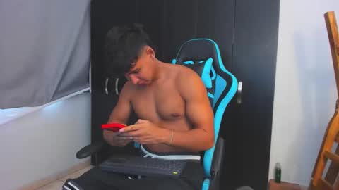 Snapshot of oliver_bray chatting on 11/29/25, 03:04 Oliver bray online show from 11/29/25, 03:04