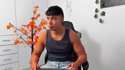 Snapshot of oliver_bray chatting on 01/05/26, 06:22 Oliver bray online show from 01/05/26, 06:22