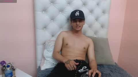 oliver_cat_ online show from 05/10/26, 01:49
