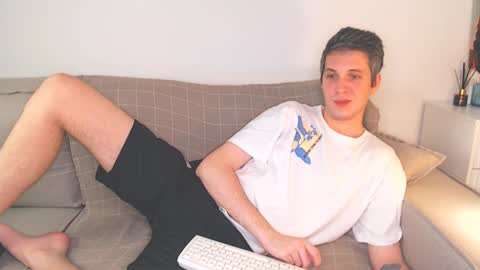 Snapshot of oliver_hort chatting on 12/02/24, 09:39 Oliver online show from 12/02/24, 09:39