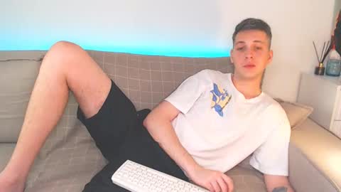 Snapshot of oliver_hort chatting on 01/15/25, 07:01 Oliver online show from 01/15/25, 07:01