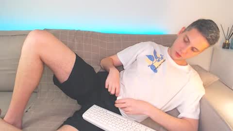 Snapshot of oliver_hort chatting on 01/22/25, 07:13 Oliver online show from 01/22/25, 07:13