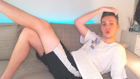 Snapshot of oliver_hort chatting on 01/29/25, 09:28 Oliver online show from 01/29/25, 09:28