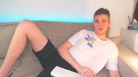 Snapshot of oliver_hort chatting on 01/31/25, 07:08 Oliver online show from 01/31/25, 07:08