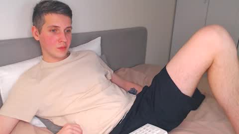 Snapshot of oliver_hort chatting on 02/24/26, 05:22 Oliver online show from 02/24/26, 05:22