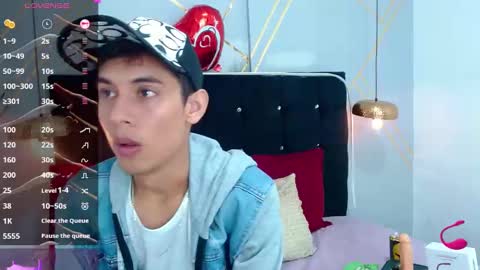 Oliver  Smith online show from 03/08/25, 05:54