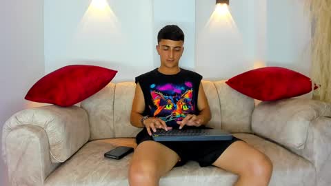 Snapshot of oliver_kooper chatting on 12/21/24, 06:41 OLIVER online show from 12/21/24, 06:41