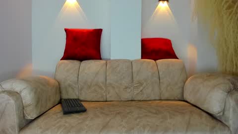 Snapshot of oliver_kooper chatting on 12/23/24, 01:29 OLIVER online show from 12/23/24, 01:29