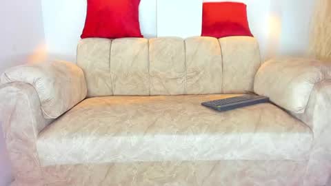 Snapshot of oliver_kooper chatting on 12/24/24, 10:49 OLIVER online show from 12/24/24, 10:49