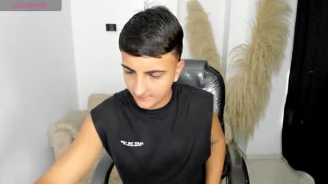 Snapshot of oliver_kooper chatting on 02/20/26, 01:33 OLIVER online show from 02/20/26, 01:33