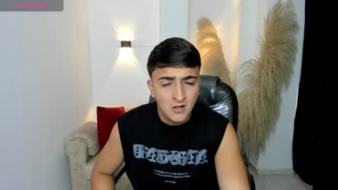 Snapshot of oliver_kooper chatting on 02/22/26, 12:36 OLIVER online show from 02/22/26, 12:36