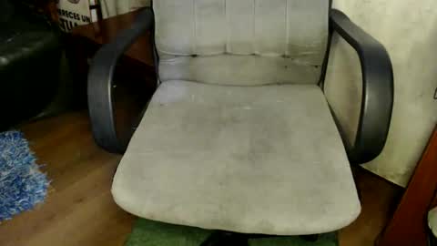 Snapshot of oliver_laid_2023 chatting on 11/25/25, 09:53 oliver_laid_2023 online show from 11/25/25, 09:53