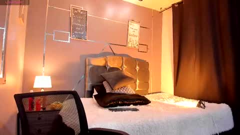 Snapshot of oliver_mr_ chatting on 09/16/25, 07:26 oliver mr  online show from 09/16/25, 07:26