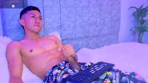 Snapshot of oliver_mr_ chatting on 09/19/25, 06:30 oliver mr  online show from 09/19/25, 06:30