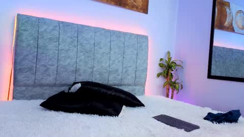 Snapshot of oliver_mr_ chatting on 10/23/25, 02:27 oliver mr  online show from 10/23/25, 02:27