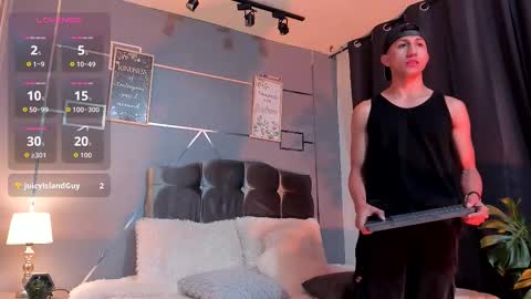 Snapshot of oliver_mr_ chatting on 12/03/25, 02:30 oliver mr online show from 12/03/25, 02:30