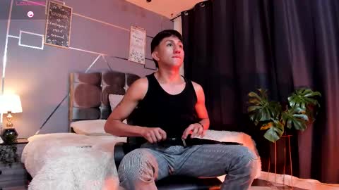 Snapshot of oliver_mr_ chatting on 12/04/25, 08:28 oliver mr online show from 12/04/25, 08:28