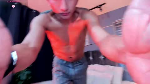 Snapshot of oliver_mr_ chatting on 12/13/25, 08:58 oliver mr online show from 12/13/25, 08:58