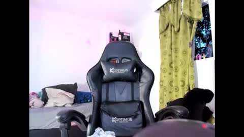 oliver_mrgn online show from 10/08/25, 11:02