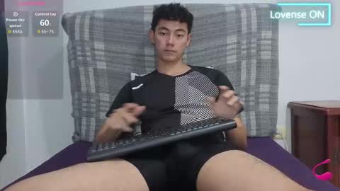 Snapshot of oliver_rayman chatting on 02/15/26, 09:33 Oliver Rayman online show from 02/15/26, 09:33