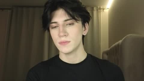 Snapshot of oliver_star_boy chatting on 03/03/26, 08:59 oliver online show from 03/03/26, 08:59