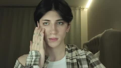 Snapshot of oliver_star_boy chatting on 03/15/26, 08:04 oliver online show from 03/15/26, 08:04