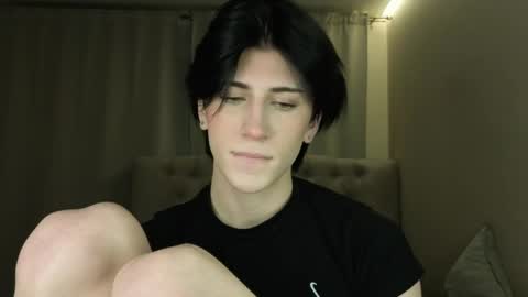 Snapshot of oliver_star_boy chatting on 04/16/26, 06:52 oliver online show from 04/16/26, 06:52