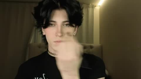 Snapshot of oliver_star_boy chatting on 04/18/26, 06:56 oliver online show from 04/18/26, 06:56