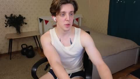 Oliver Evans online show from 02/02/25, 01:34