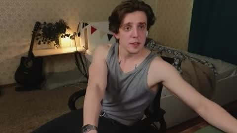 Snapshot of oliver_travis chatting on 06/09/26, 02:23 Oliver Evans online show from 06/09/26, 02:23