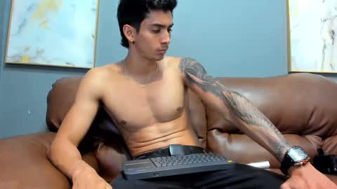 Snapshot of oliverbennet chatting on 12/10/24, 01:00 Oliver bennet online show from 12/10/24, 01:00