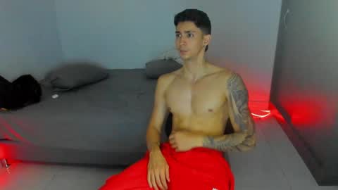 Snapshot of oliverbennet chatting on 02/26/25, 10:31 Oliver bennet online show from 02/26/25, 10:31