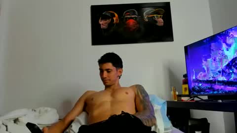 Snapshot of oliverbennet chatting on 10/10/25, 05:01 Oliver bennet online show from 10/10/25, 05:01