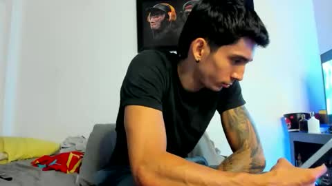 Snapshot of oliverbennet chatting on 10/26/25, 03:45 Oliver bennet online show from 10/26/25, 03:45