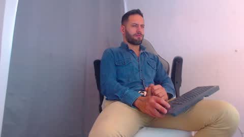 oliver online show from 01/02/25, 08:13