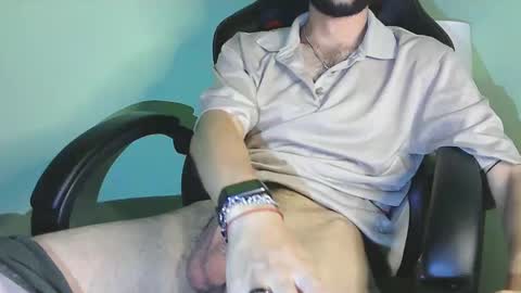 Snapshot of olivereff chatting on 02/10/25, 01:03 Oliver online show from 02/10/25, 01:03