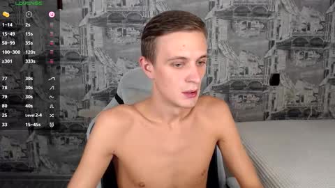 Snapshot of oliverfresh chatting on 12/01/25, 10:09 Oliver online show from 12/01/25, 10:09