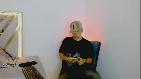 Snapshot of oliversaint__ chatting on 03/17/26, 11:08 oliver saint online show from 03/17/26, 11:08