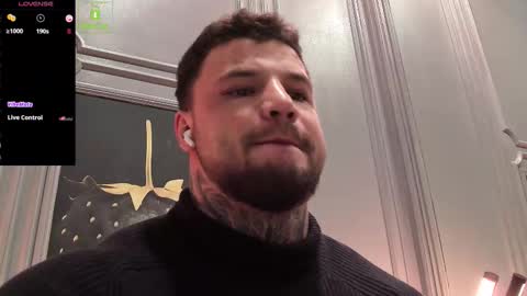 Snapshot of oliversport chatting on 03/27/26, 11:10 OliverSport online show from 03/27/26, 11:10