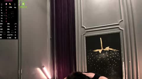 Snapshot of oliversport chatting on 04/11/26, 05:01 OliverSport online show from 04/11/26, 05:01